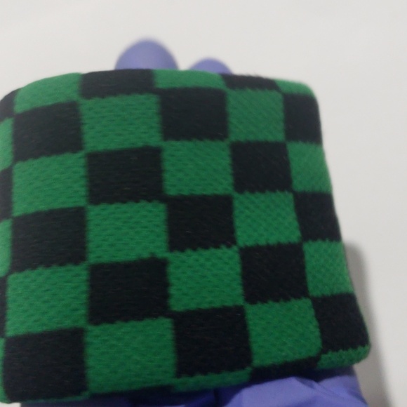 Hot Topic Black & Green Checker Cuff Wristband - Unisex Fashion Accessory - Picture 6 of 6